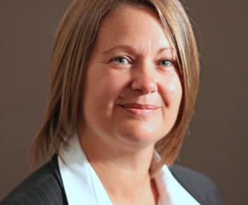 amanda_outram_370x415.jpg