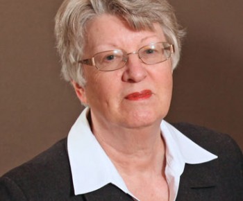 elaine_hutsby_370x415.jpg