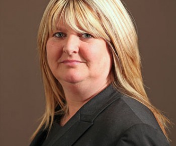 helen_ellis_370x415.jpg