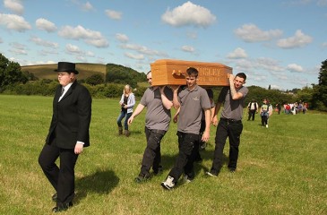 2019 Coffin Walk raises a toast to the past